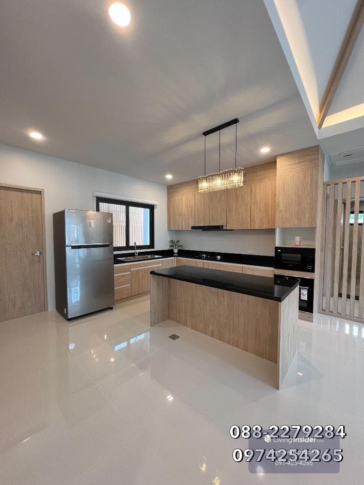 Pool Villa Rawai, Phuket 420 SQM. 3 Bed, 3 Bath Near Rawai Beach. - image 14