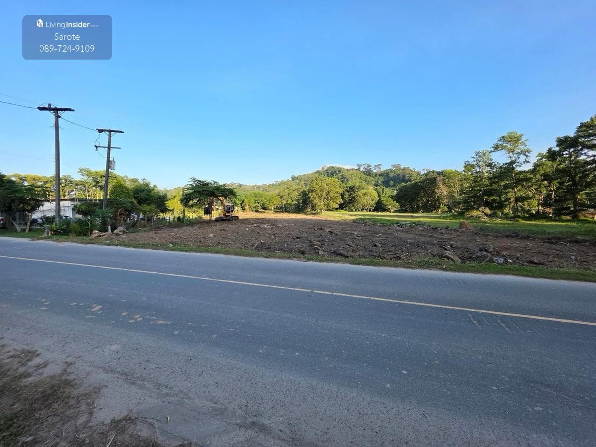Land in Phuket, good location, close to the sea, just 4 minutes.