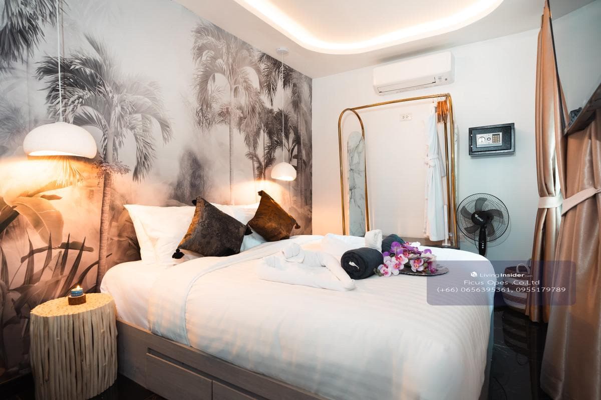 Pool Villa 6 Bedrooms Big Pool 8*4 M. Prime Location in BangTao Phuket For Sale, Rent. Installment Payment applies. - image 45