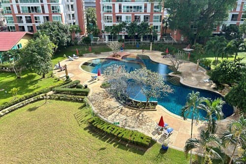 [920081021-77] Patong Beach, walking distance to shops and restaurant,cheap