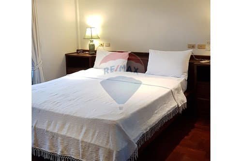 [920081001-1231] "Find Paradise: Golden Palms Condo in Patong" - image 6