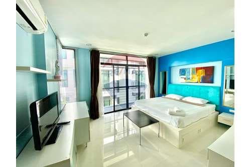 [920021040-5] "Dream Condo: Luxury & Serenity in Phuket"