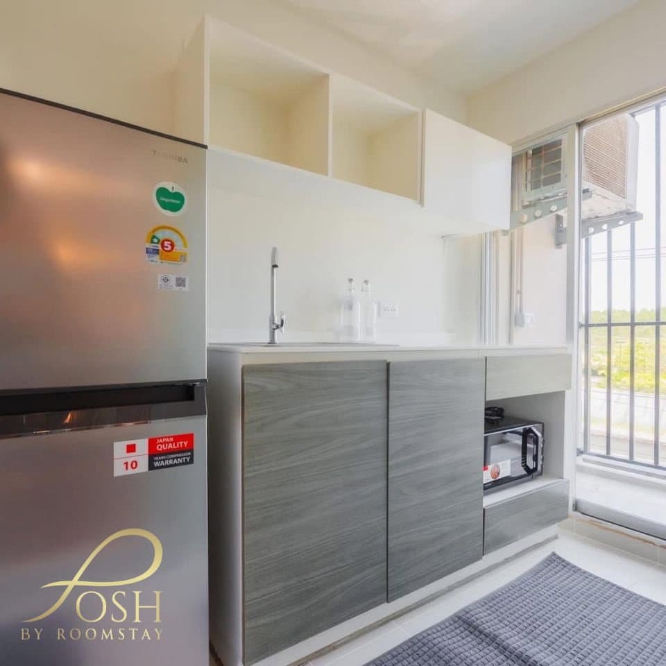 D Condo Mine, newly renovated, fully furnished with appliances, ready to move in. - image 4