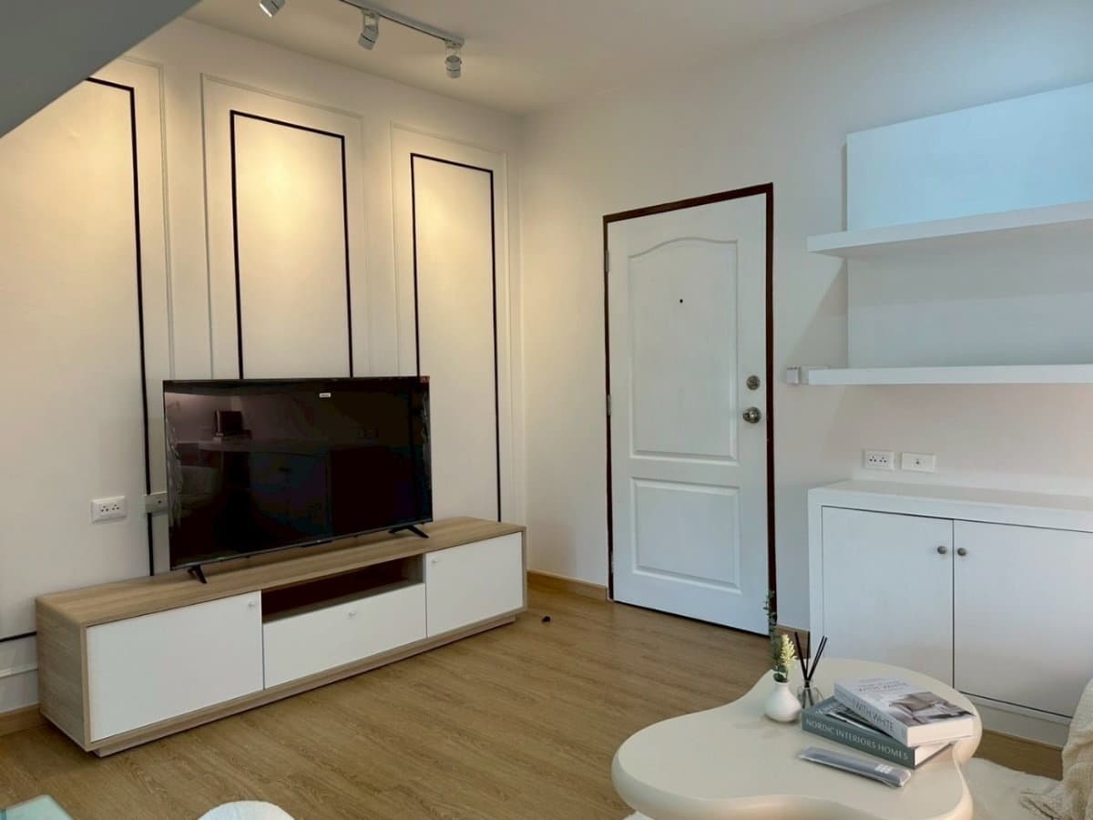 Phanason The Green Place Condominium WR-03272 - image 5