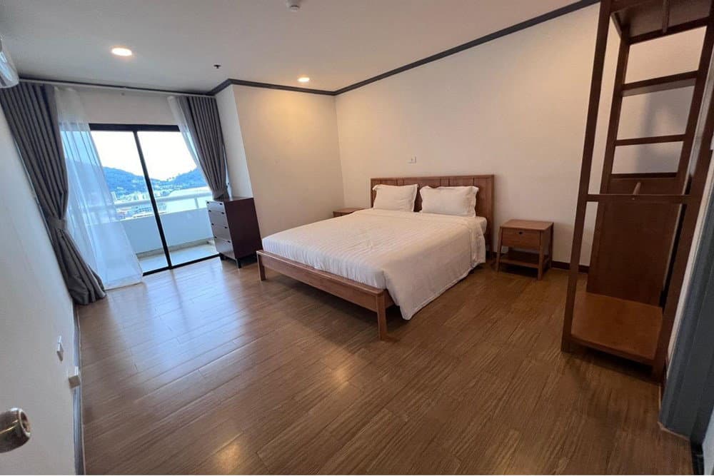 [920081021-131] Patong Beach, walking distance to shops and restaurant,cheap - image 4