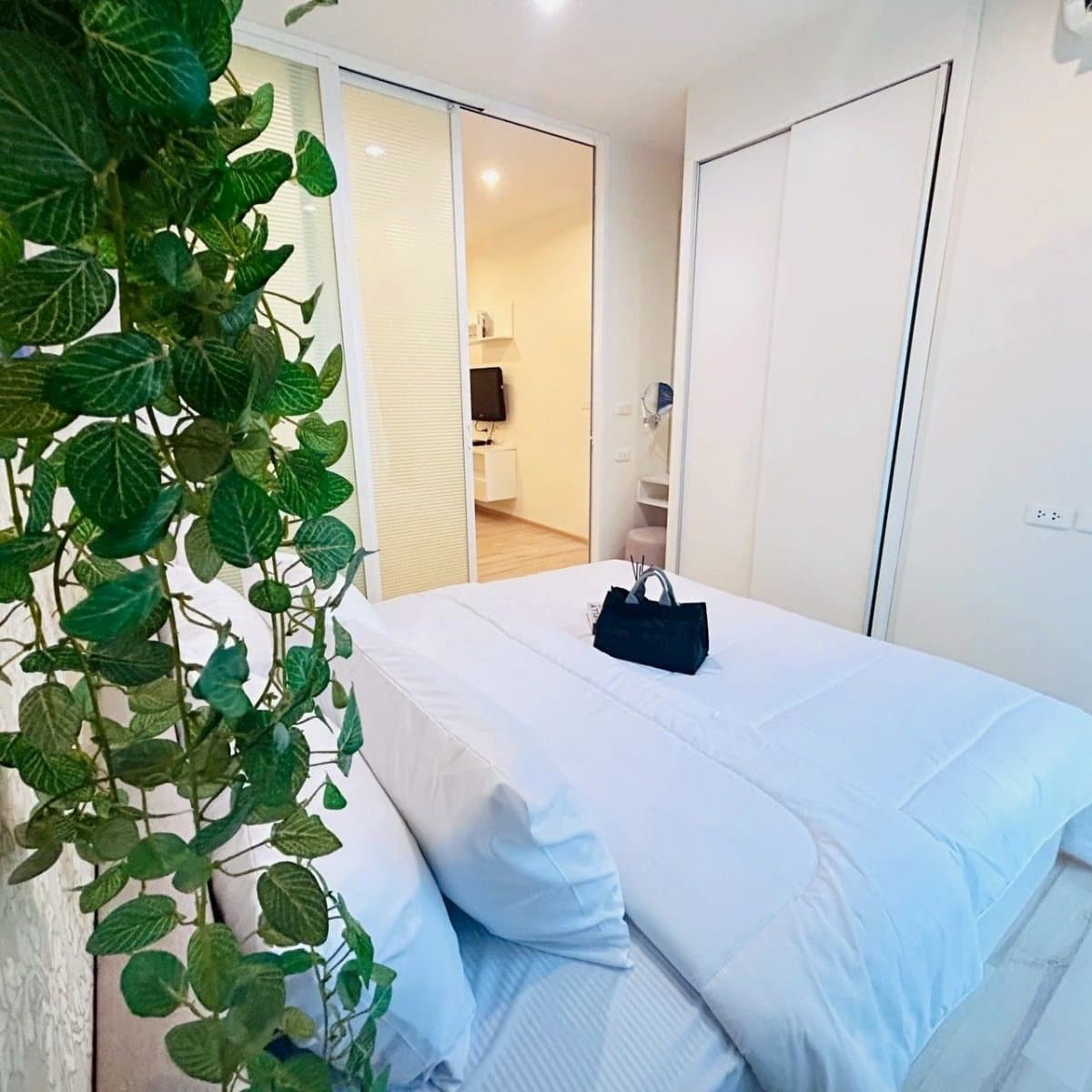 The Base Uptown For Sell WR-03093 - image 7