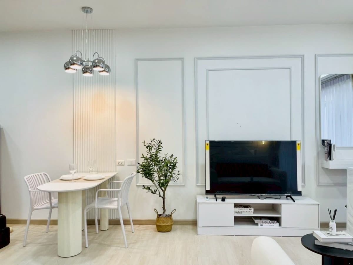 Chic Condominium For Sell WR-03478