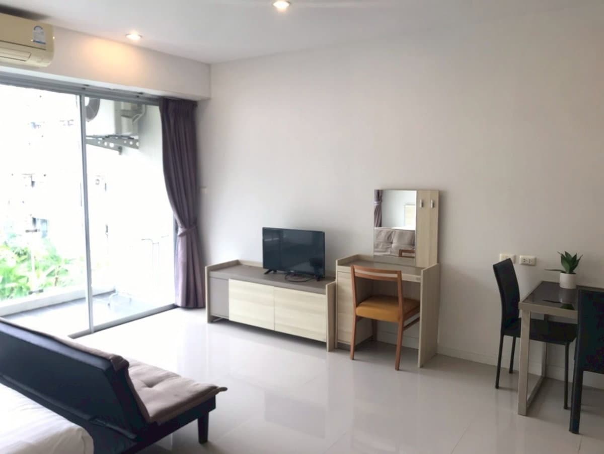 Chic Condominium For Sell WR-03544 - image 2