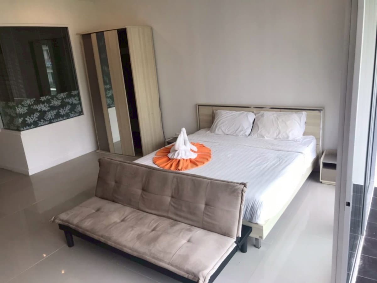 Chic Condominium For Sell WR-03544