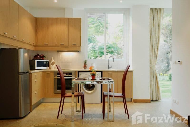 Spacious 2 bed Freehold condo with Semi Private Garden 5363341 - image 7