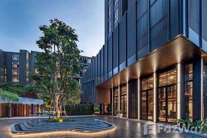 Freehold condo Pool View at The Base Central for sale 5361885 - image 2