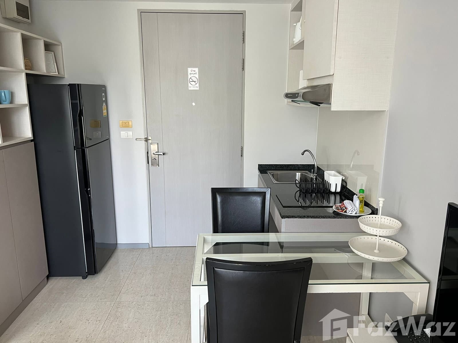 Immaculate Studio with Quality Fittings and Furniture  1222588 - image 5