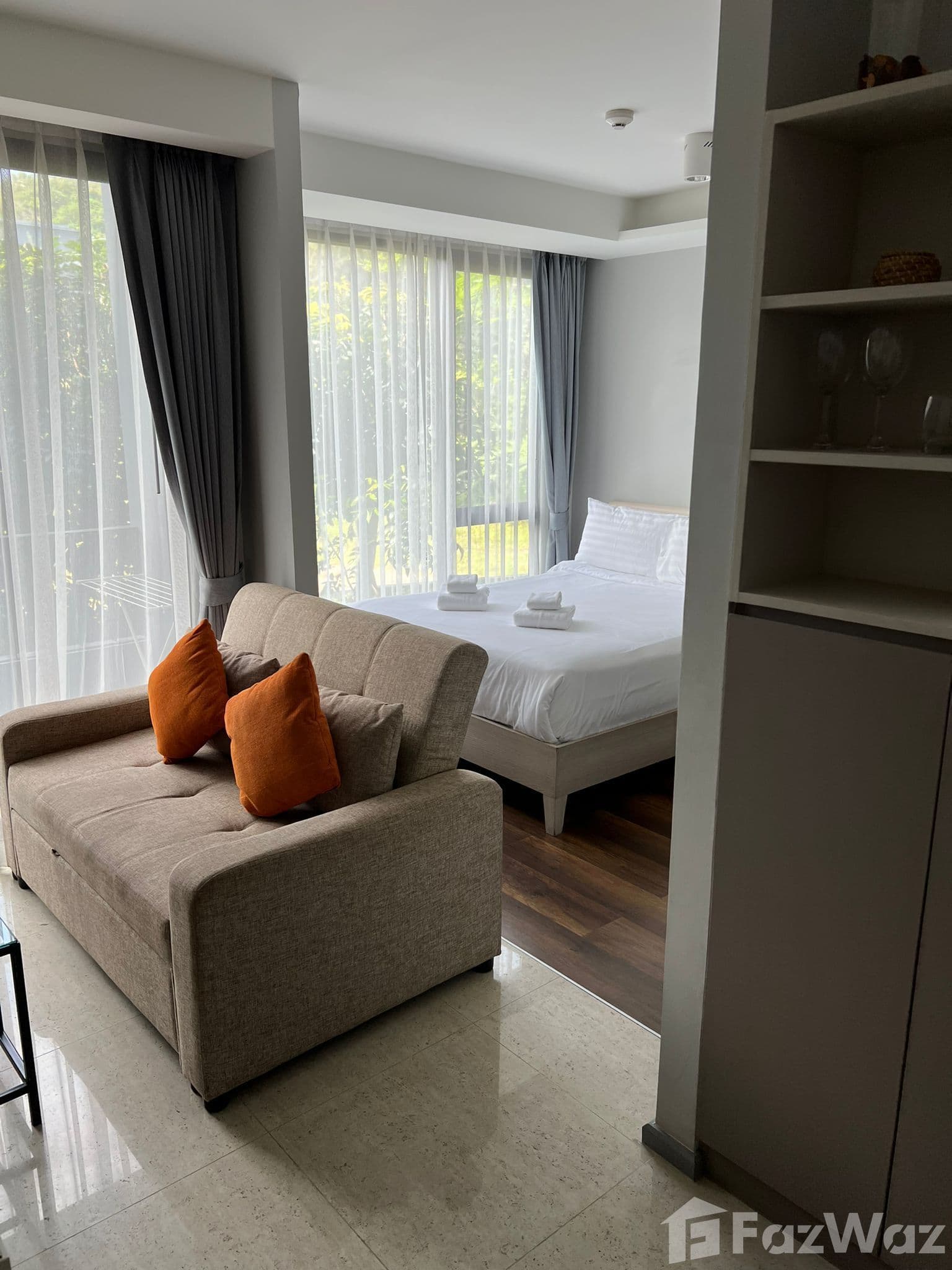 Immaculate Studio with Quality Fittings and Furniture  1222588 - image 6