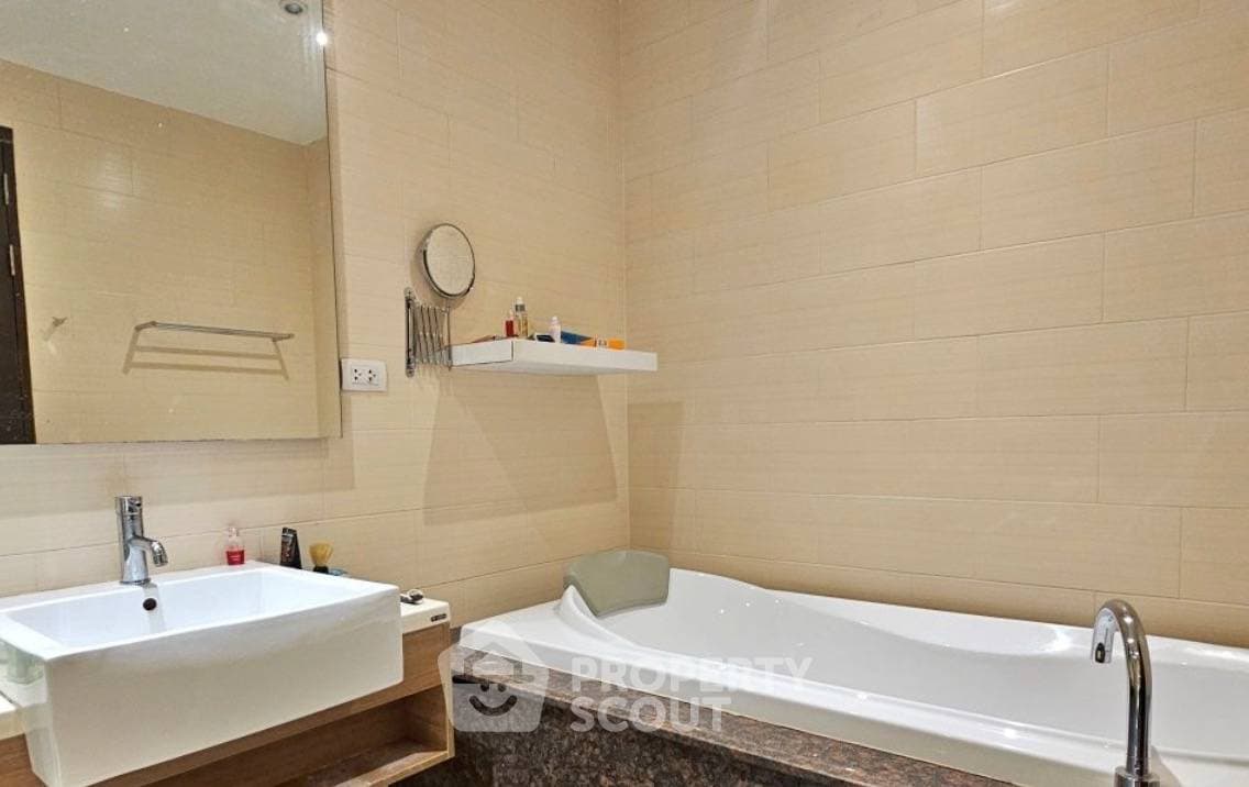 2-BR Condo at Kathu Golf Condo close to Kathu (ID 2323777) - image 4