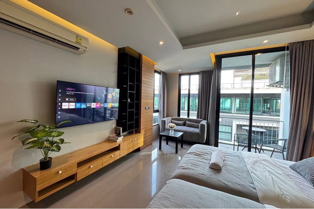 [920081021-160] Condo for Sale Naiharn Phuket.Tenant Secured, Foreigner freehold - image 2