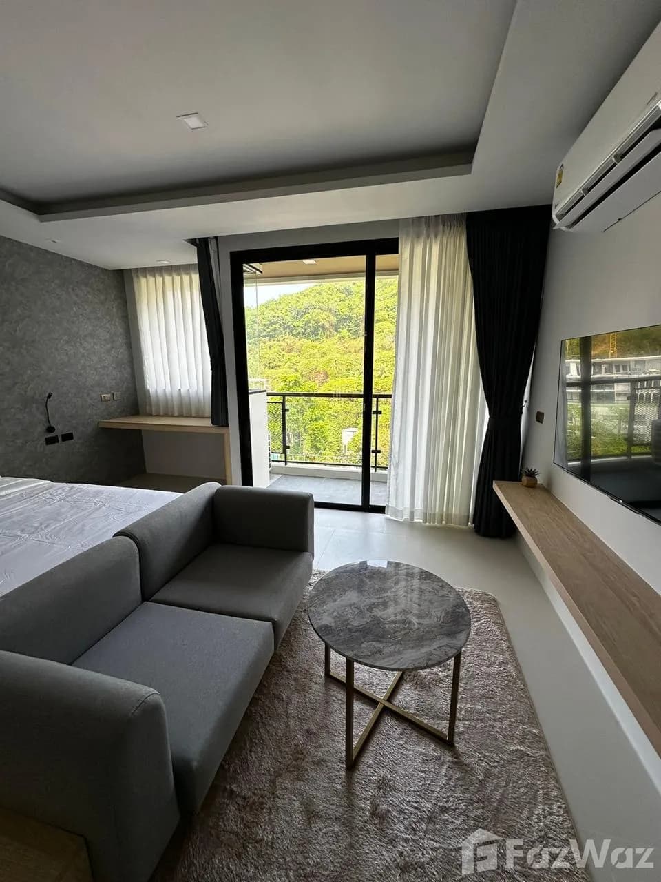 High Floor Mountain View Condo 1751810