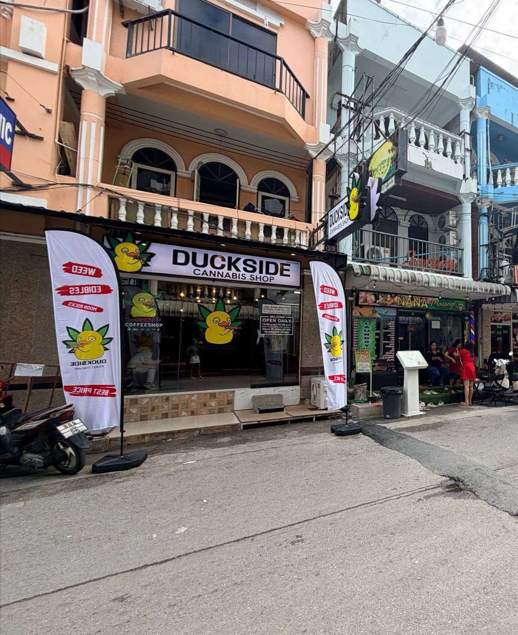 Cannabis shop in Patong beach, beachfront road! - image 2