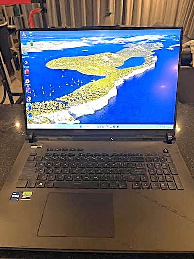 2023 ASUS ROG STRIX 18 GAMING LAPTOP