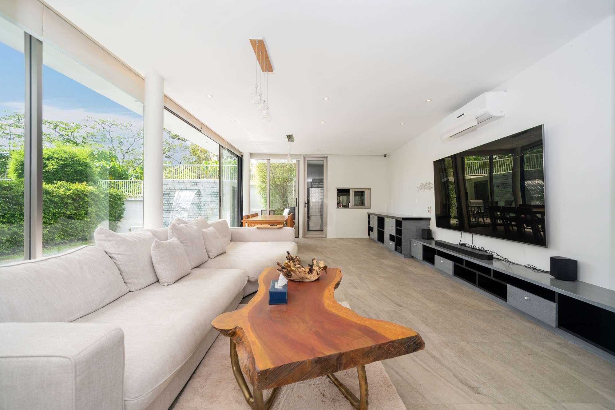 Urgent Sale Spacious 4BR Pool Villa in Wallaya, Bang Tao
