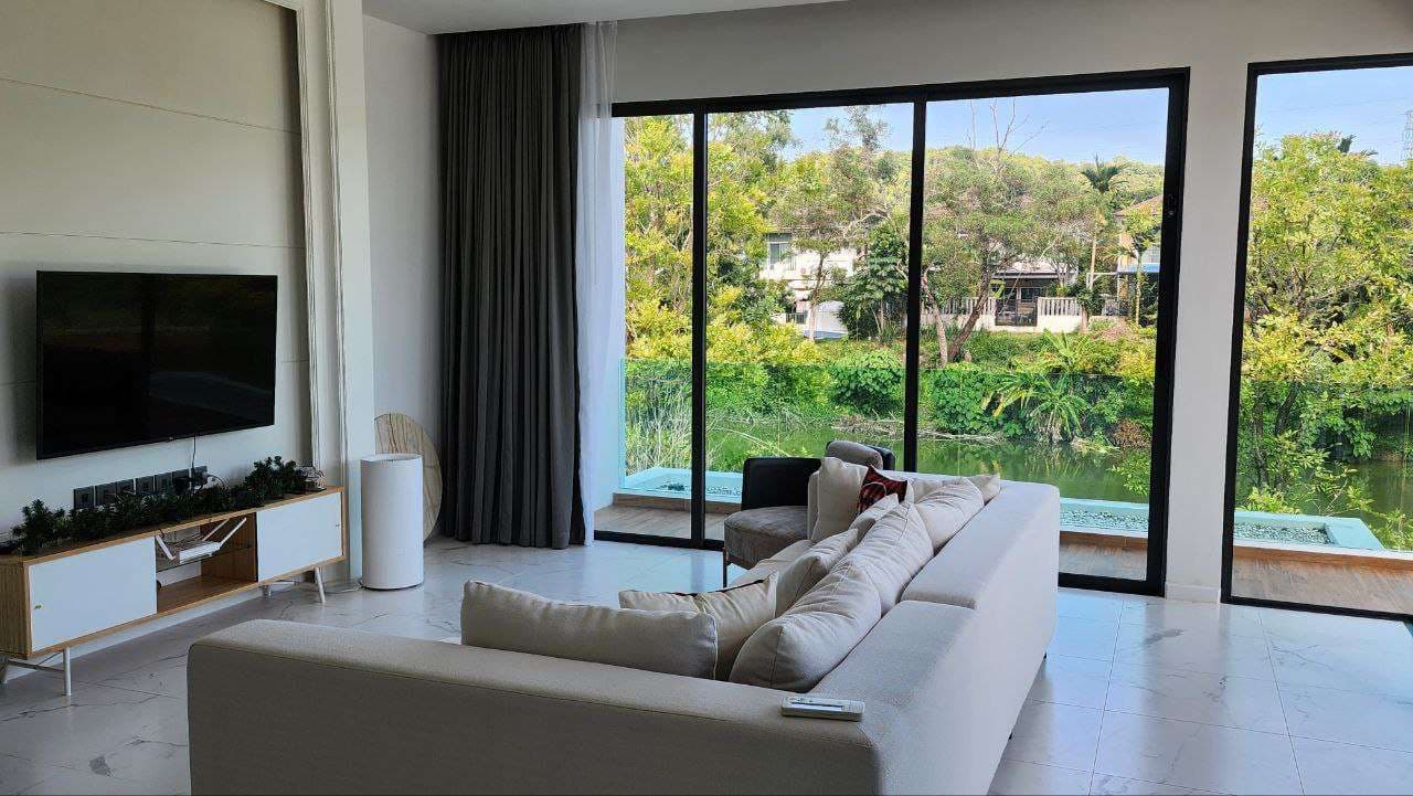 Urgent Sale: Casa Signature Lakeside Pool Villa in Ratsada, Phuket - image 2