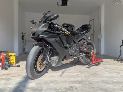 Yamaha YZF-R1 (2019 / registered 2020) - image 2