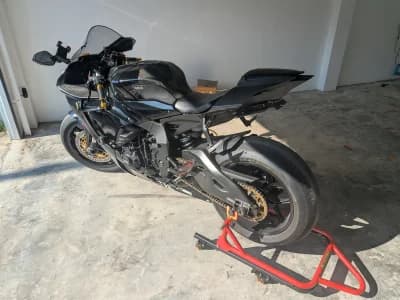 Yamaha YZF-R1 (2019 / registered 2020) - image 3
