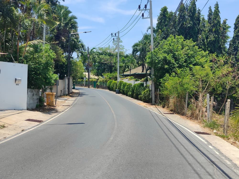 Land for sale 4 Rai Phuket Rawai, 2 k.m. from Nai Harn beach, good for pool villa project