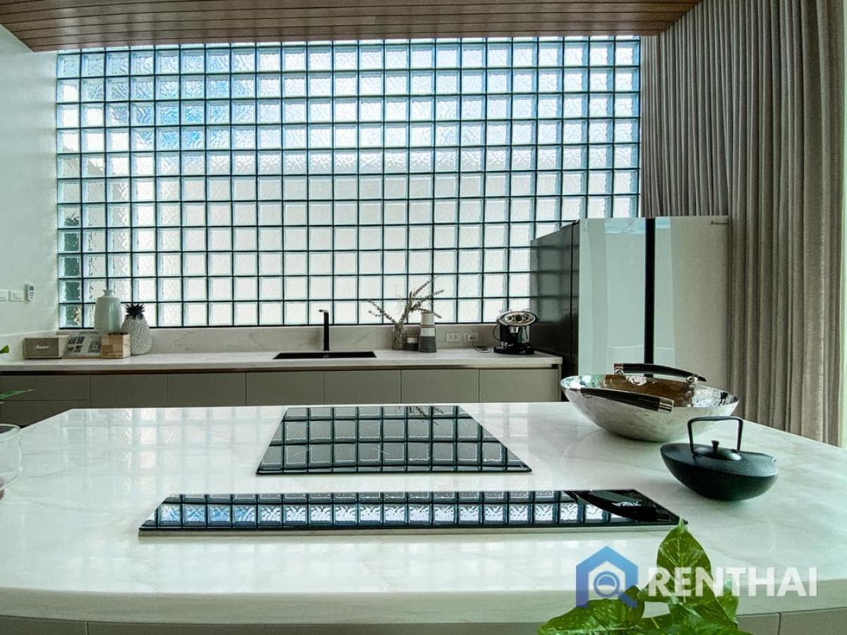 3bed Villa in Mono Oxygen Bangtao Beach, Private Pool & Garden - image 4