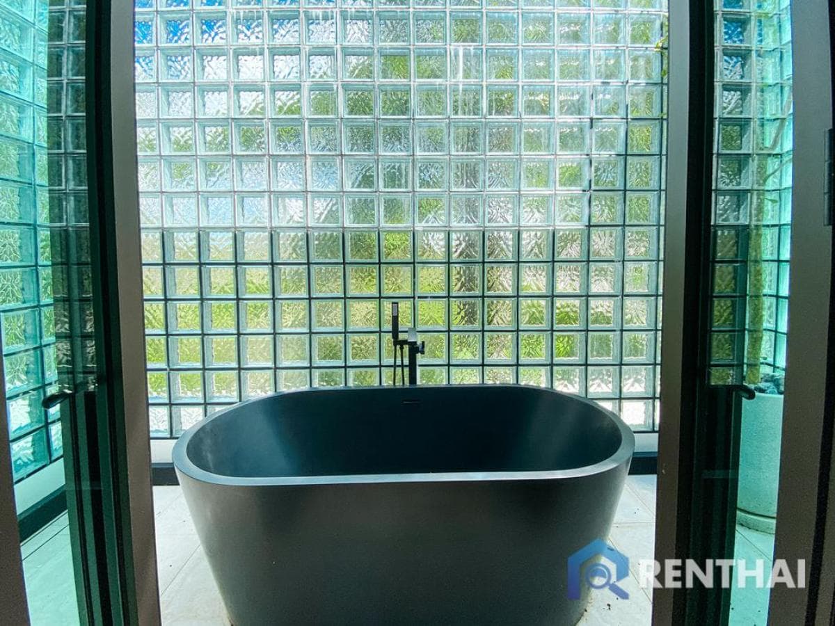 3bed Villa in Mono Oxygen Bangtao Beach, Private Pool & Garden - image 6