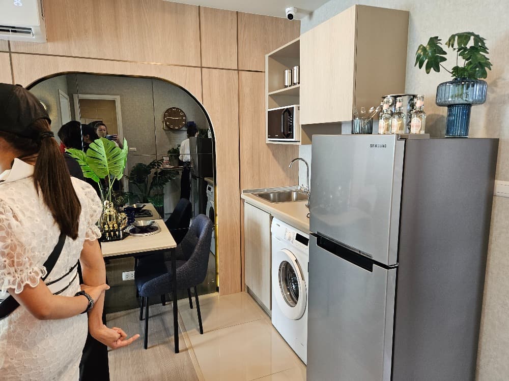 Down payment sale, cheap price!! Fully furnished, Very​Close Central - image 3