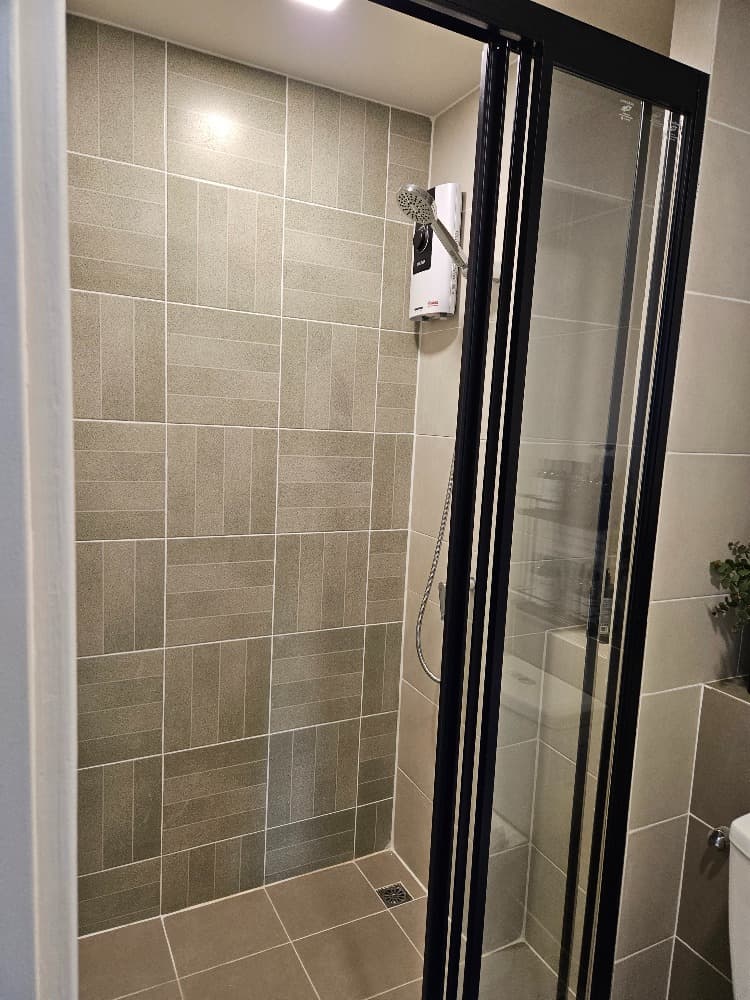 Down payment sale, cheap price!! Fully furnished, Very​Close Central - image 8