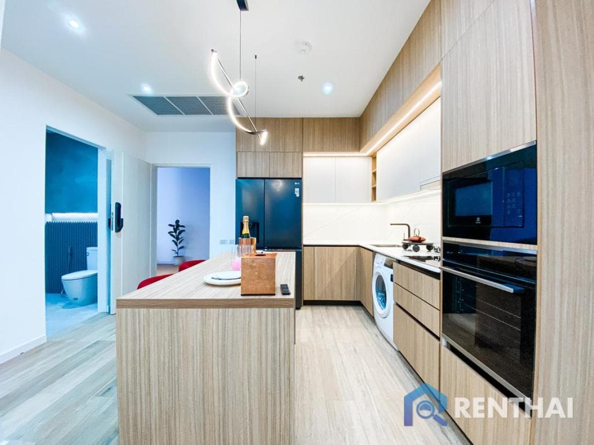 Luxury 1bed Sirius Condominium in Phuket, Terrace & Gym - image 2