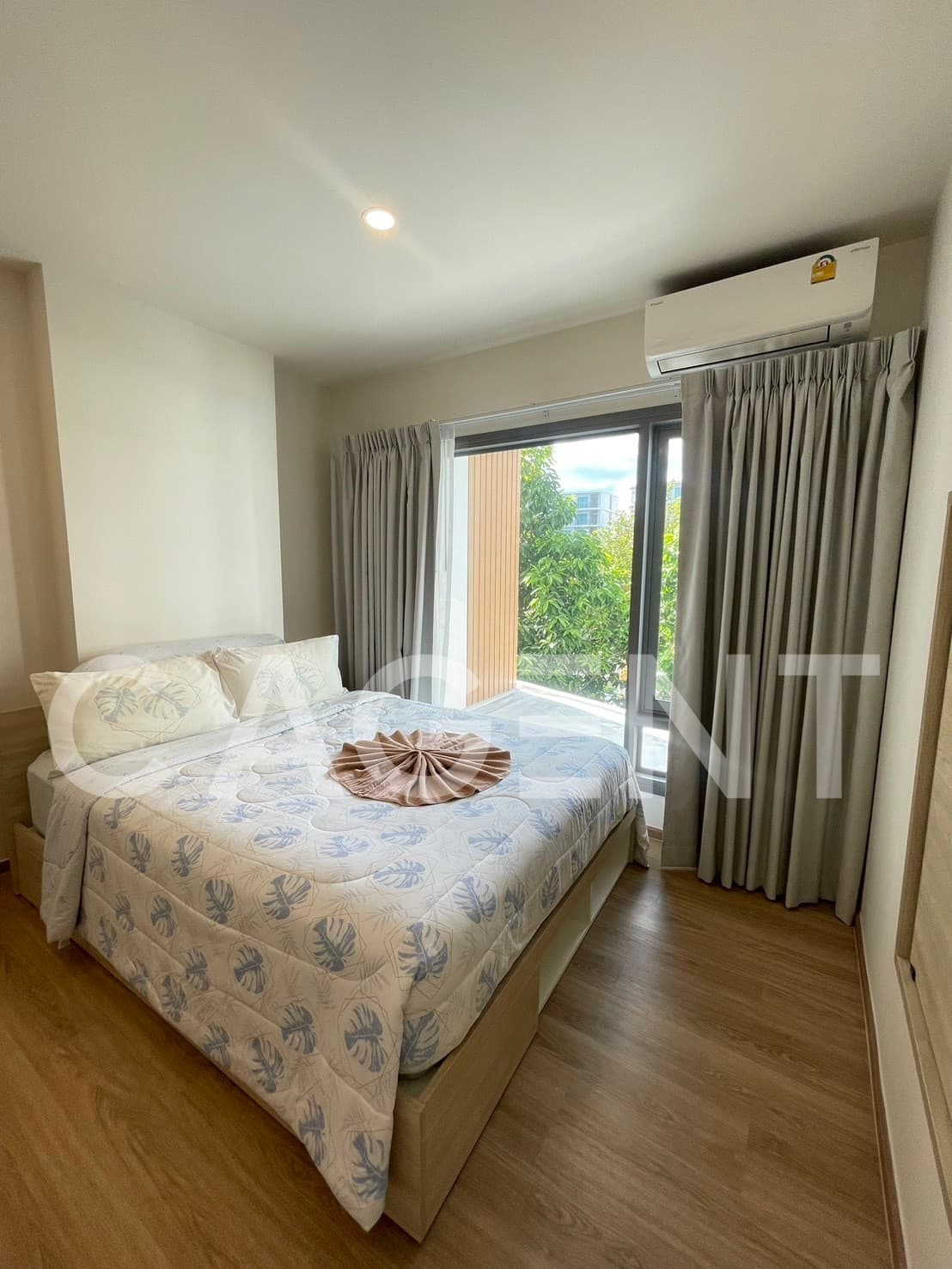 Rent a condo “Phyll Phuket“ in the heart of Phuket Surrounded by complete facilities - image 3