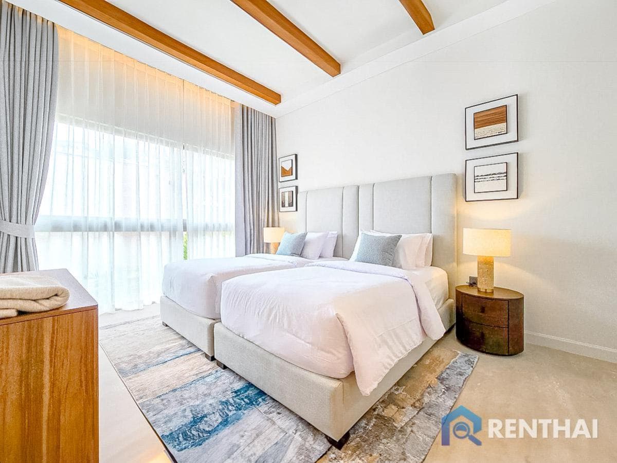 Luxury Beachfront Villa in Phuket - image 6