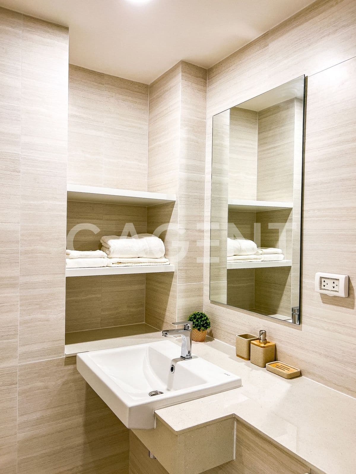 Sold with the condo tenant - image 8