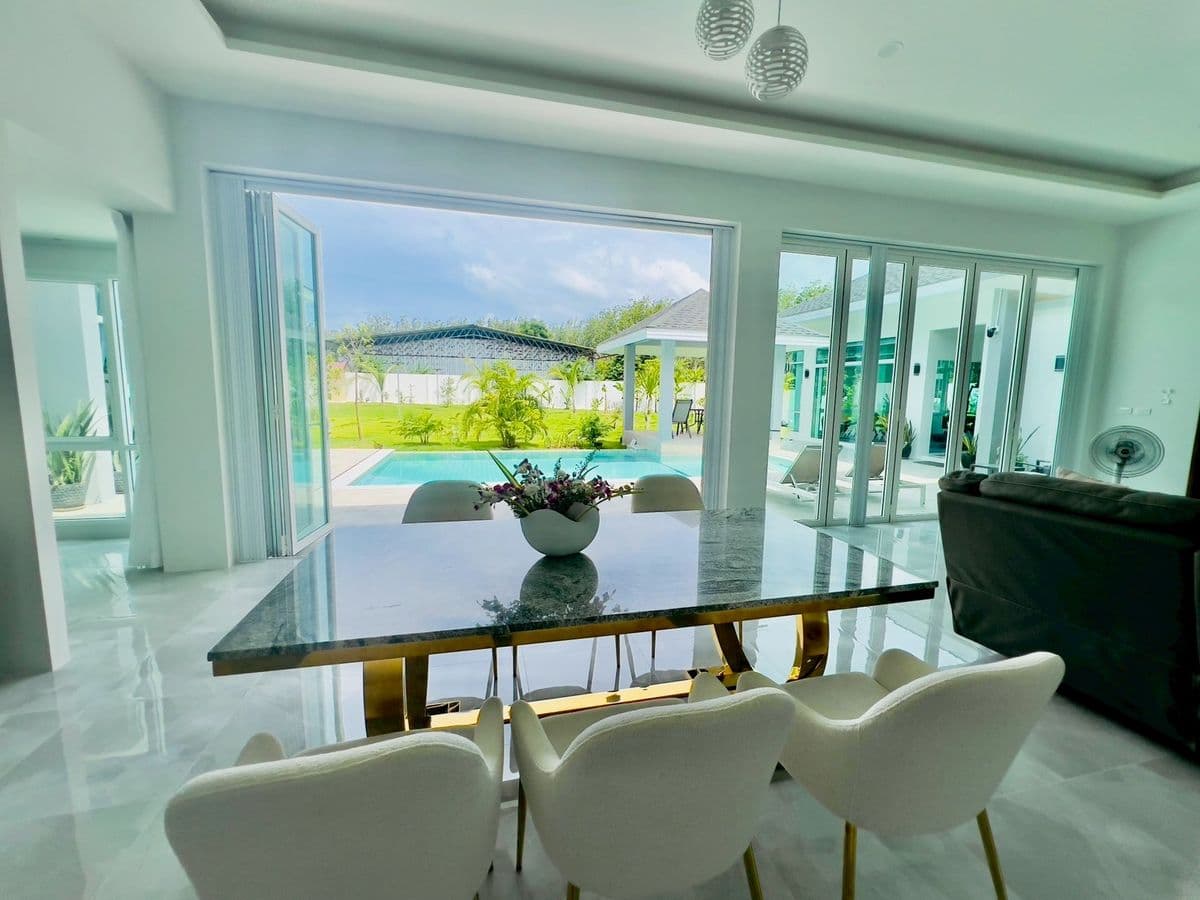 Live the Resort Life Daily – Luxury 1-Rai Pool Villa, Fully Furnished and Ready to Move In. - image 5
