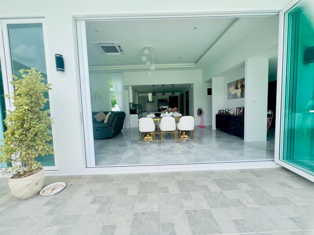 Live the Resort Life Daily – Luxury 1-Rai Pool Villa, Fully Furnished and Ready to Move In. - image 7