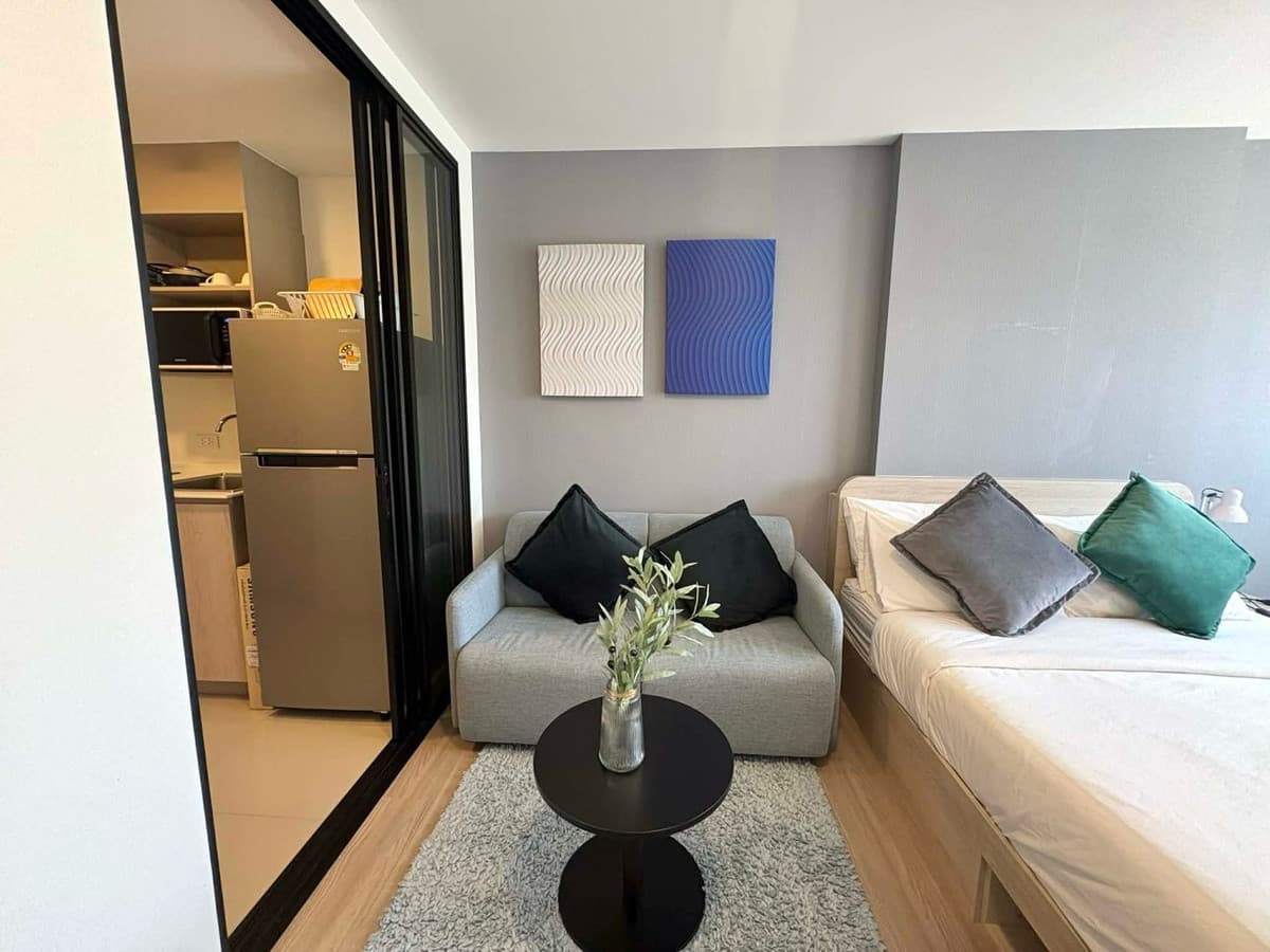 Condo for rent/sale The BASE Bukit - image 4