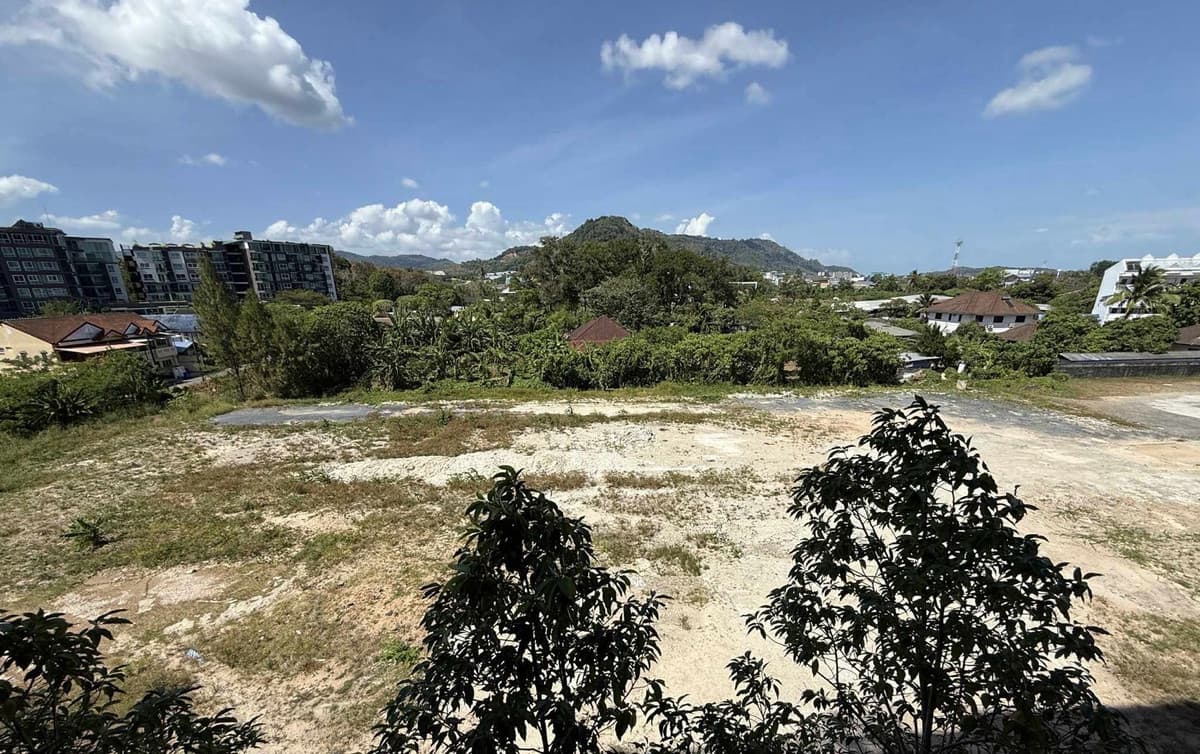 Condo for rent/sale The BASE Bukit - image 8