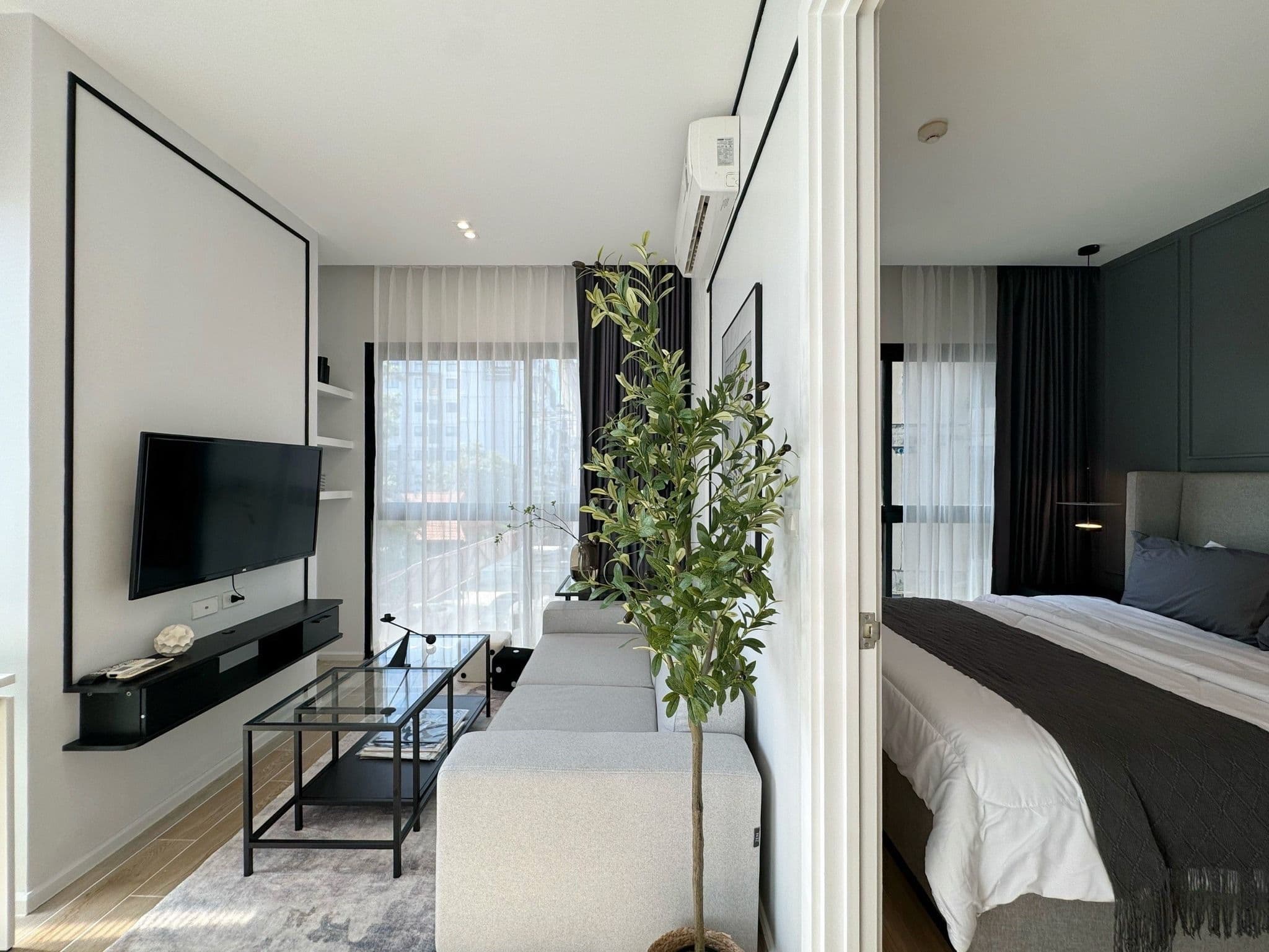 1 Bedroom Condo for sale at Dlux Condominium U5565245