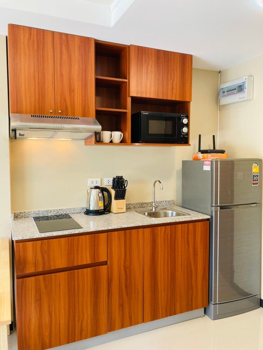 1 Bedroom Apartment for sale at Rawai Beach Condominium U1996230 - image 2