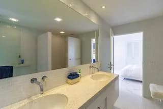 2 Bedroom + Office Seaview Condo for Sale U1858038 - image 2