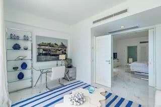 2 Bedroom + Office Seaview Condo for Sale U1858038 - image 3