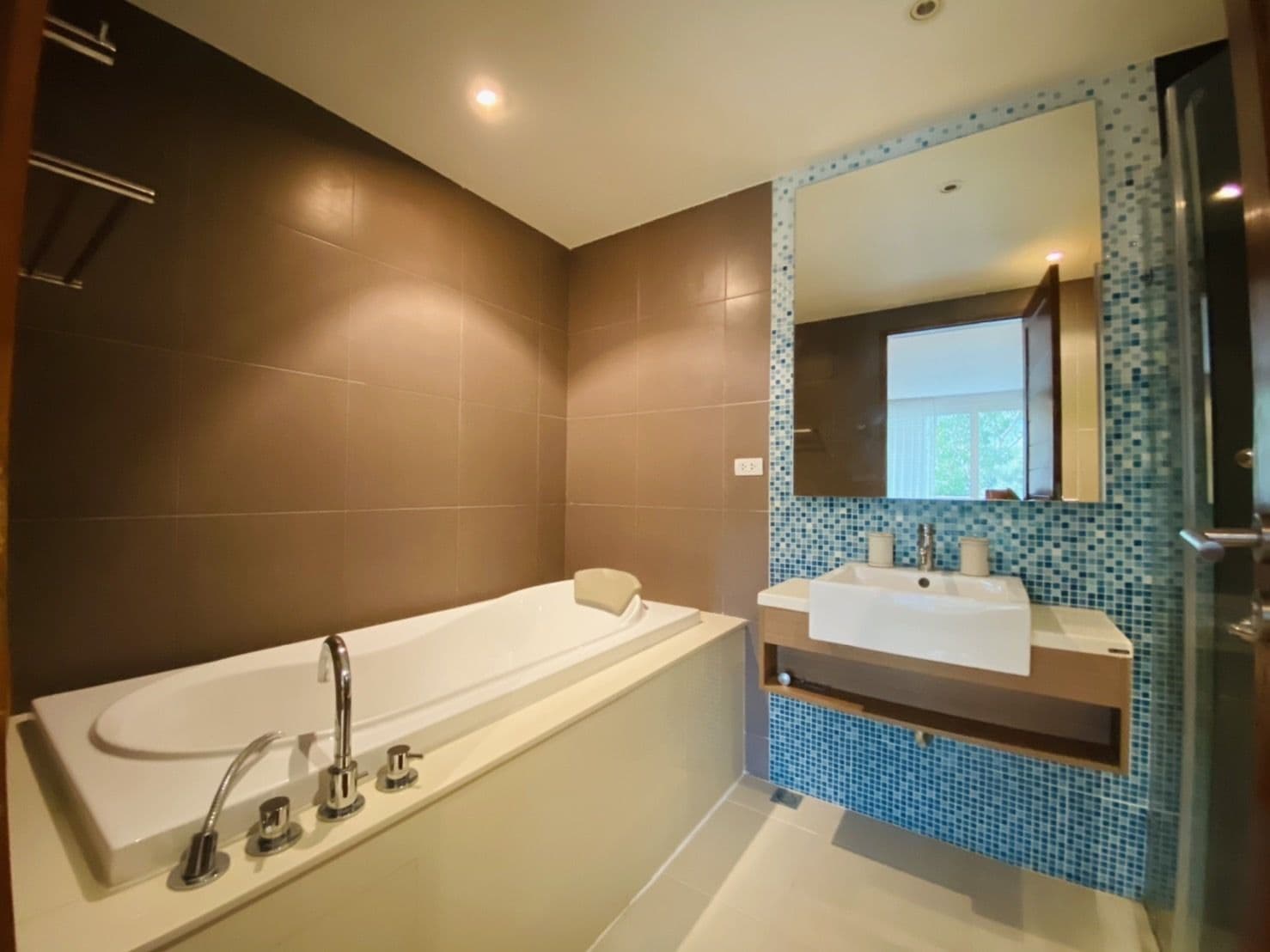 2 Bedroom Condo for sale at Kathu Golf Condo  U1376254 - image 4