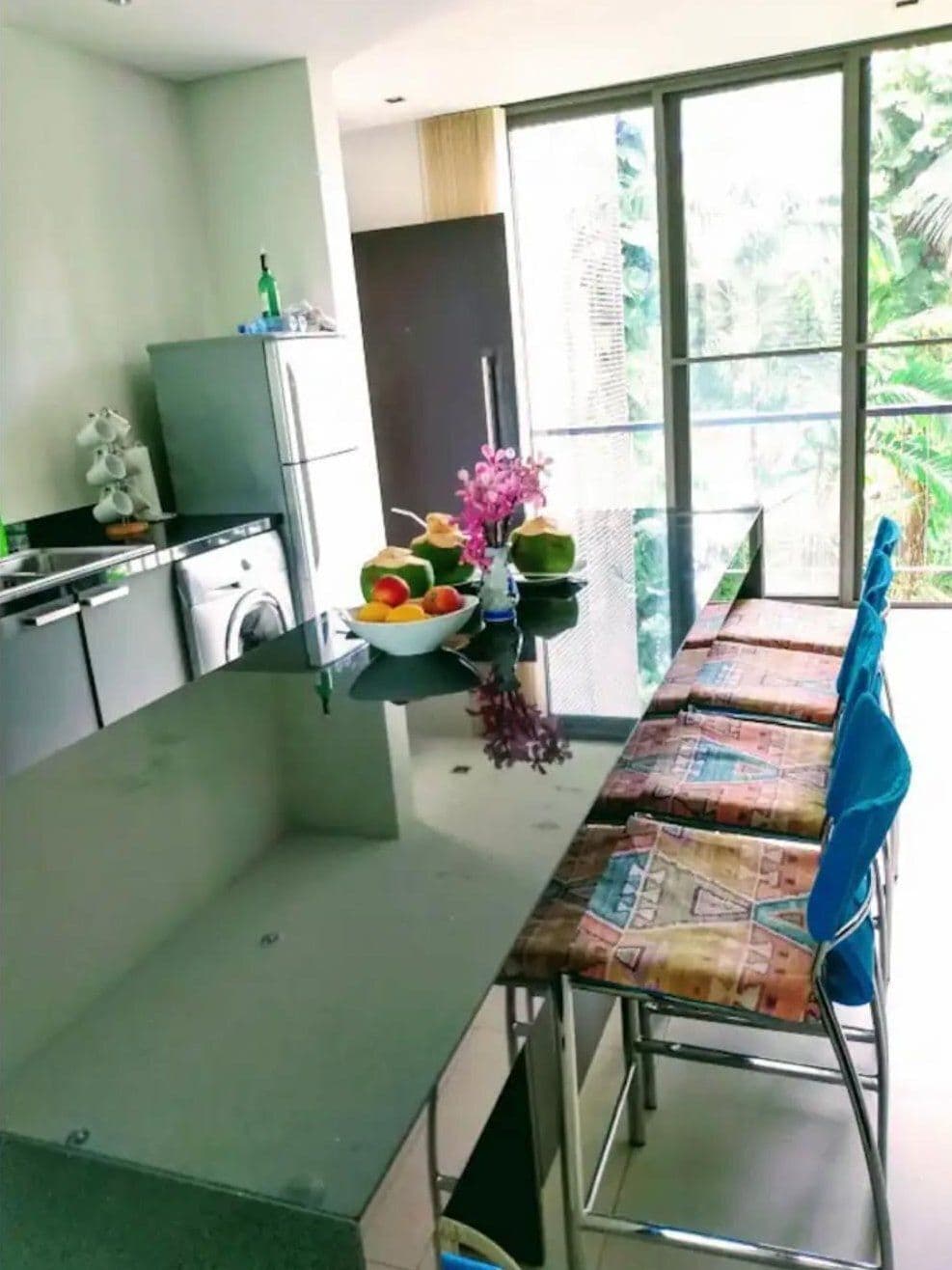 Large 2 Bedroom apartment with pool view U5565021 - image 6