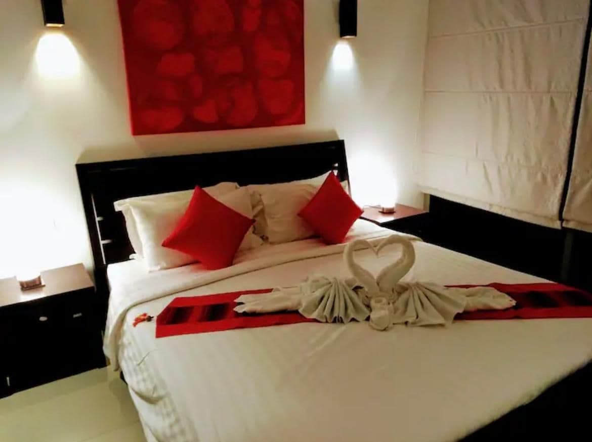 Large 2 Bedroom apartment with pool view U5565021 - image 7