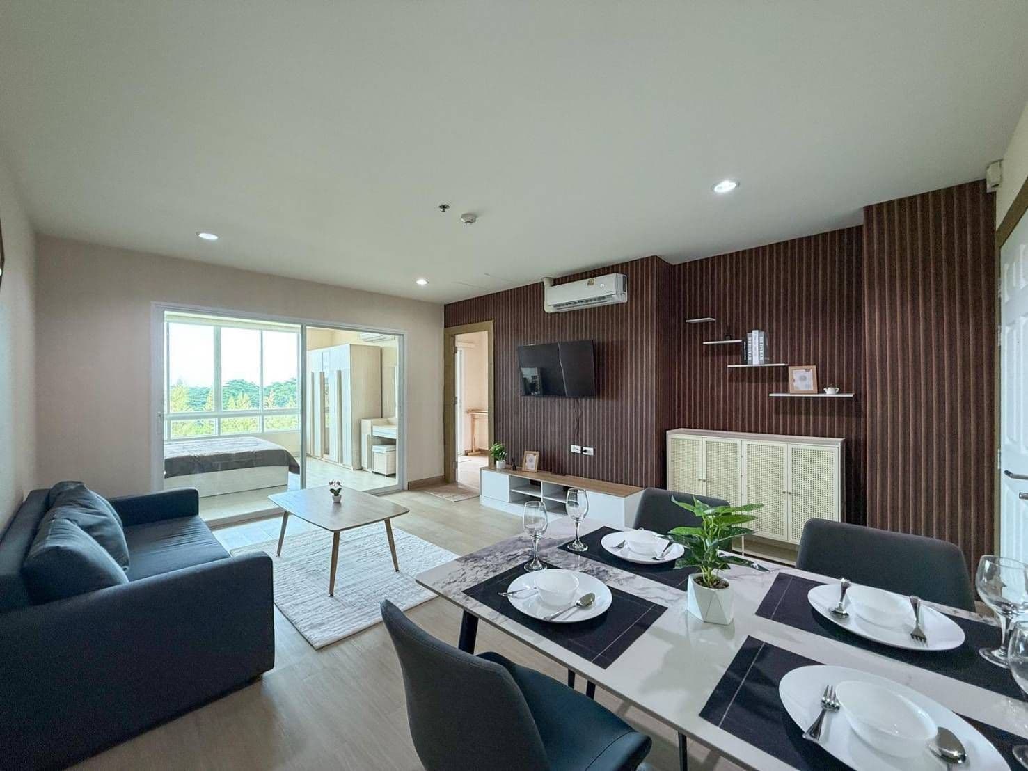 Newly Renovated U5569973 - image 5