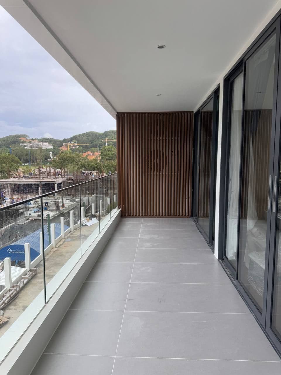 1 Bedroom Condo for sale at Kora Beach Resort Phuket  U5364417 - image 8