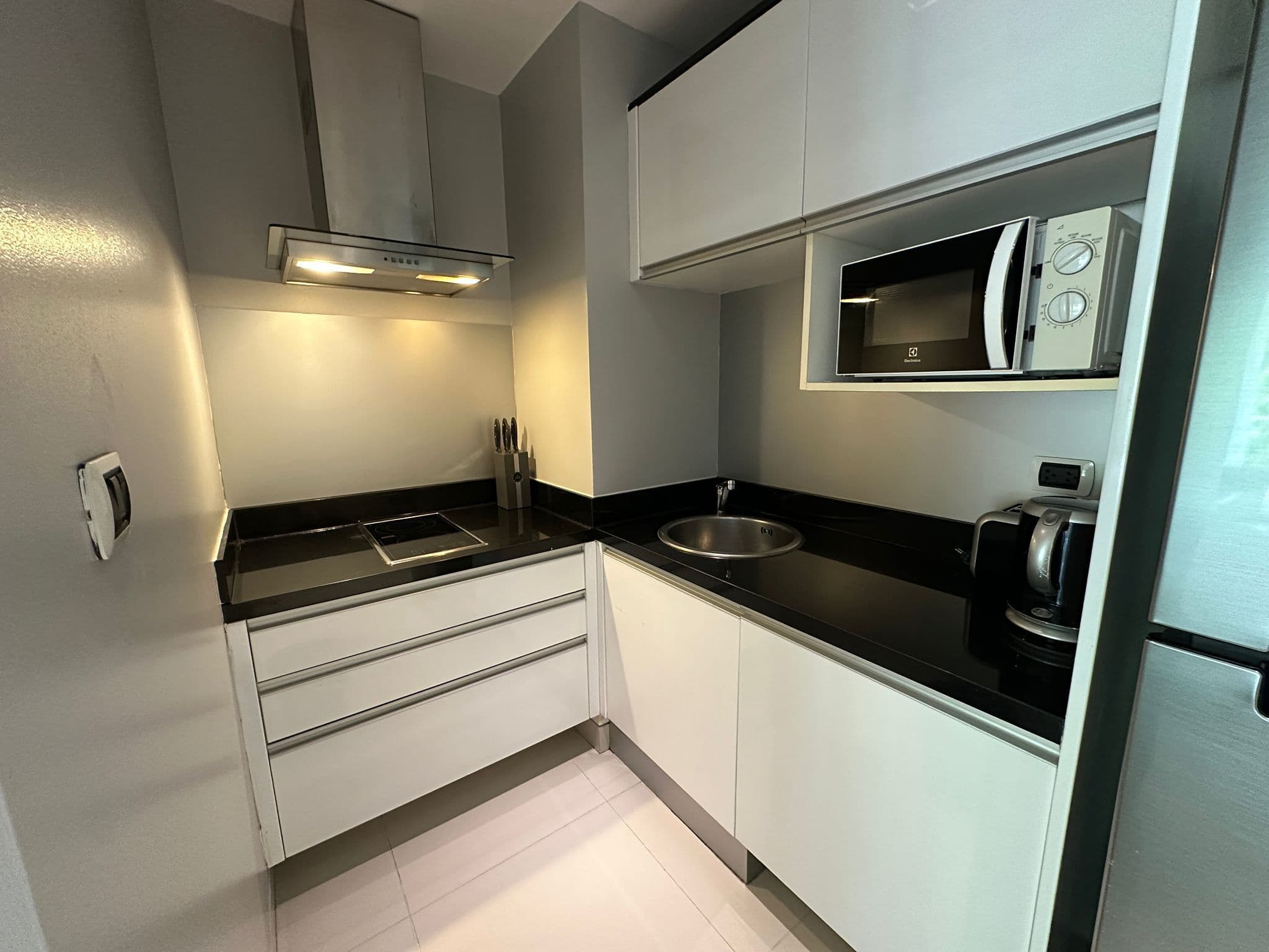 Large studio with partial seaview U5577516 - image 8