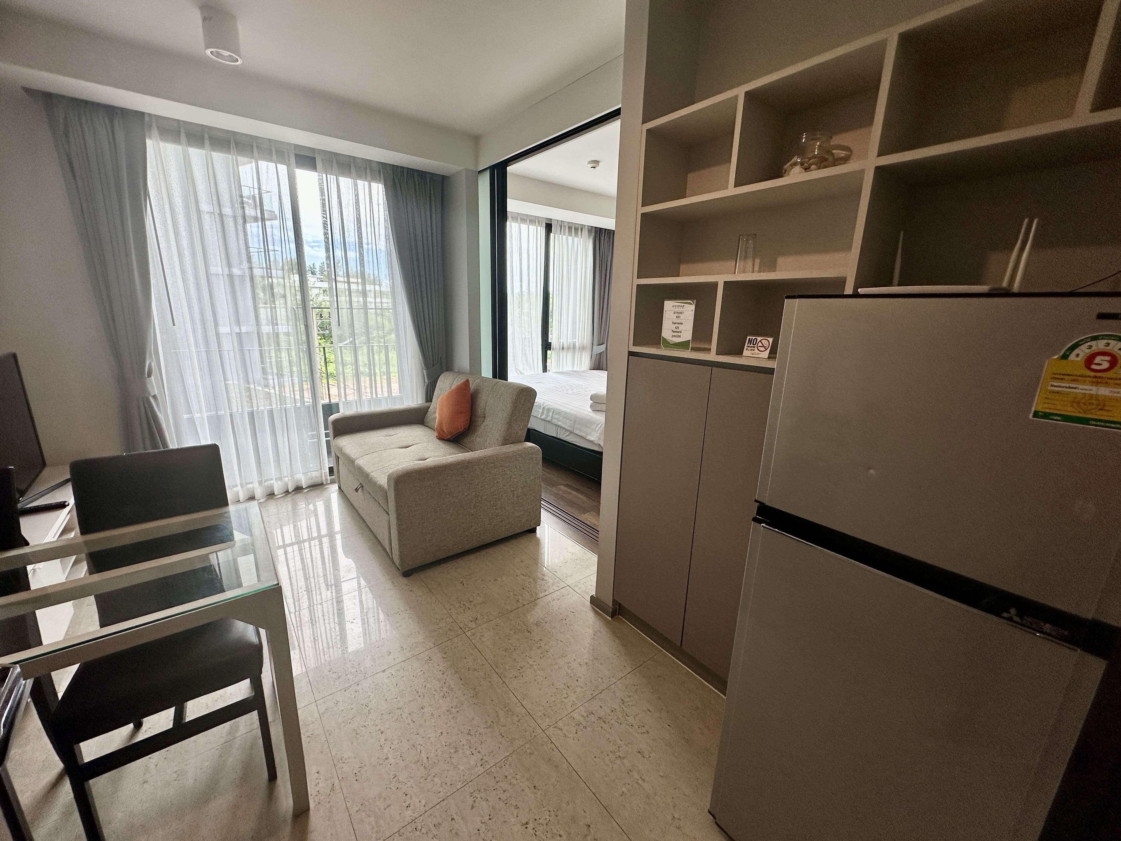 STUDIO ROOM AT 6TH AVENUE SURIN U1919108